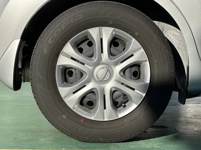 ノート(ニッサン)Ｘ中古車 11