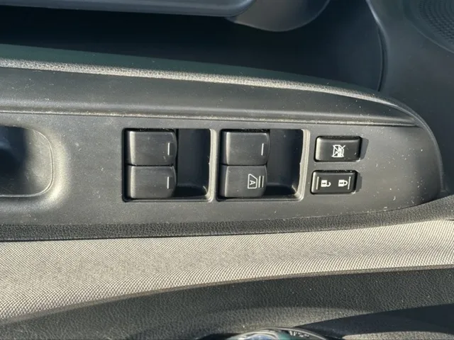 ノート(ニッサン)Ｘ中古車 12