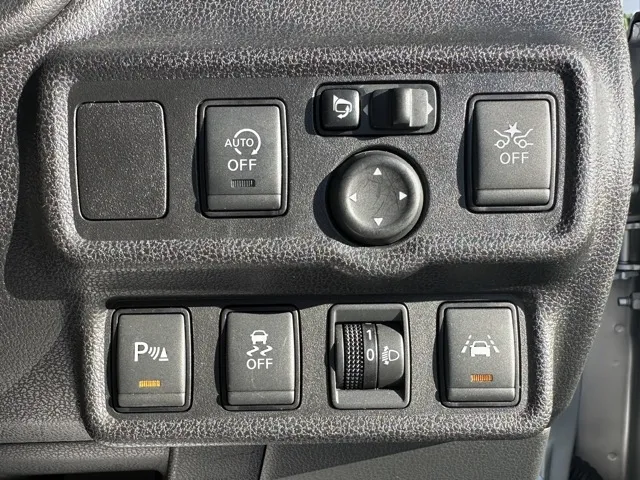 ノート(ニッサン)Ｘ中古車 13