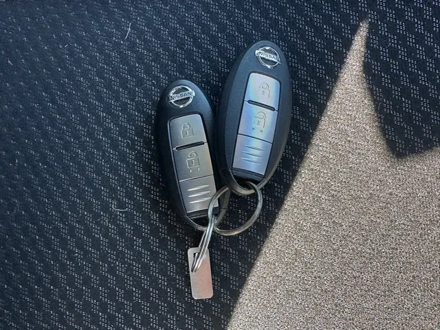 ノート(ニッサン)Ｘ中古車 23