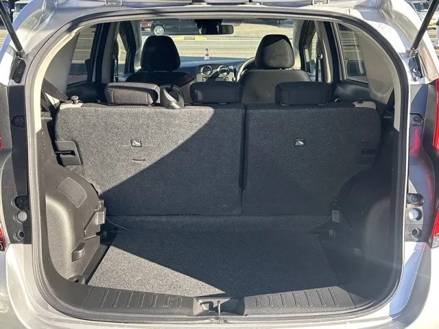 ノート(ニッサン)Ｘ中古車 8