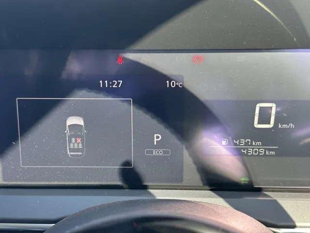 ノート(ニッサン)オーテック クロスオーバー中古車 23