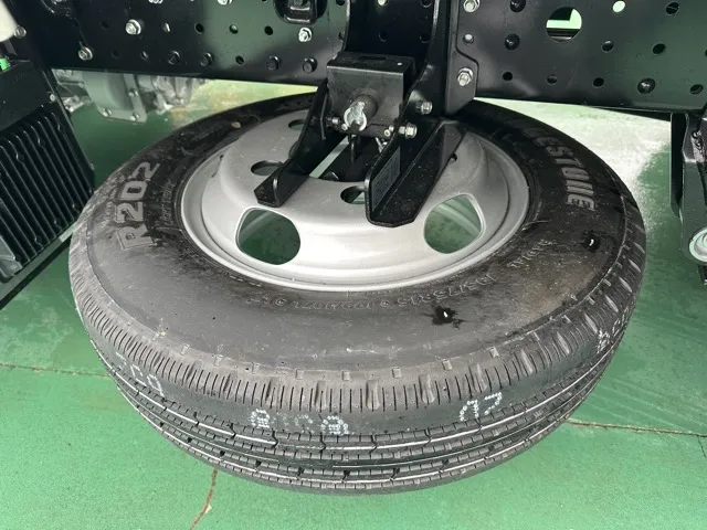 キャンター(三菱)全低床 平ボディ ２ｔレンタ登録済未使用車 9