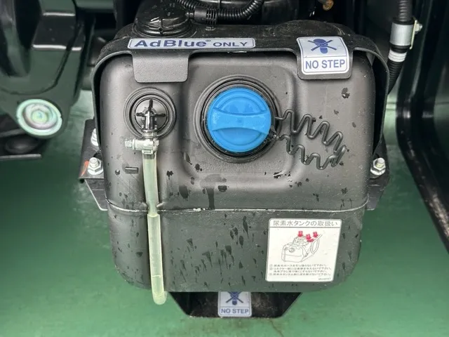 キャンター(三菱)全低床 平ボディ ２ｔレンタ登録済未使用車 11
