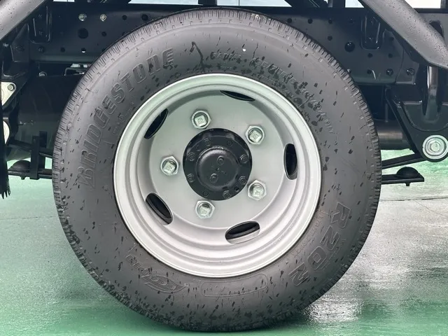 キャンター(三菱)全低床 平ボディ ２ｔレンタ登録済未使用車 14