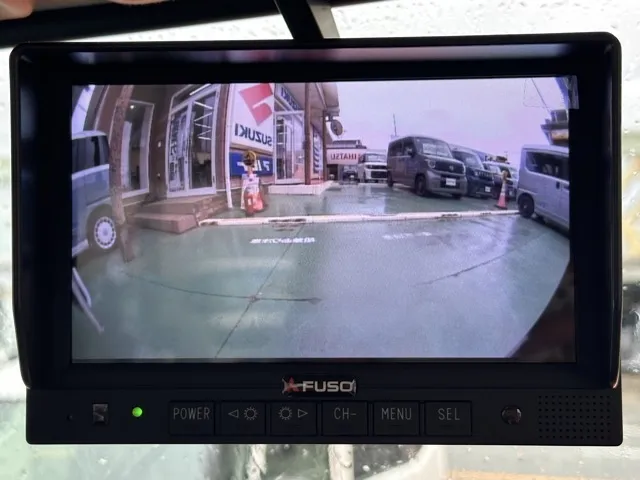 キャンター(三菱)全低床 平ボディ ２ｔレンタ登録済未使用車 21