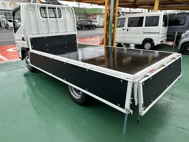 キャンター(三菱)全低床 平ボディ ２ｔレンタ登録済未使用車 7