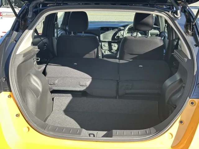 リーフ(ニッサン)S登録済未使用車 10