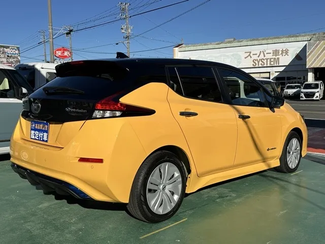 リーフ(ニッサン)S登録済未使用車 12