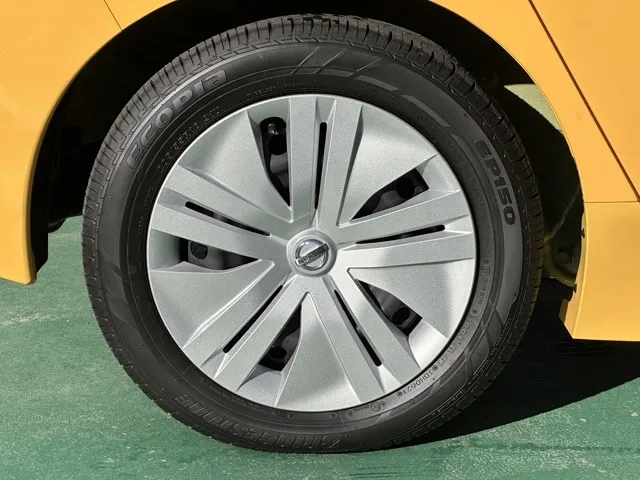 リーフ(ニッサン)S登録済未使用車 13