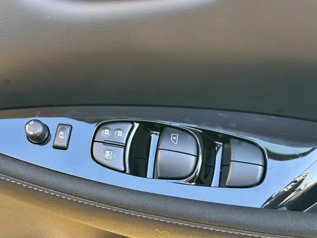 リーフ(ニッサン)S登録済未使用車 14