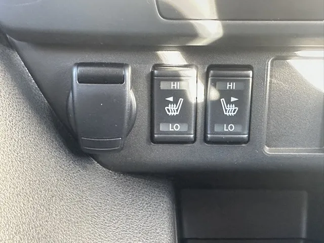 リーフ(ニッサン)S登録済未使用車 17