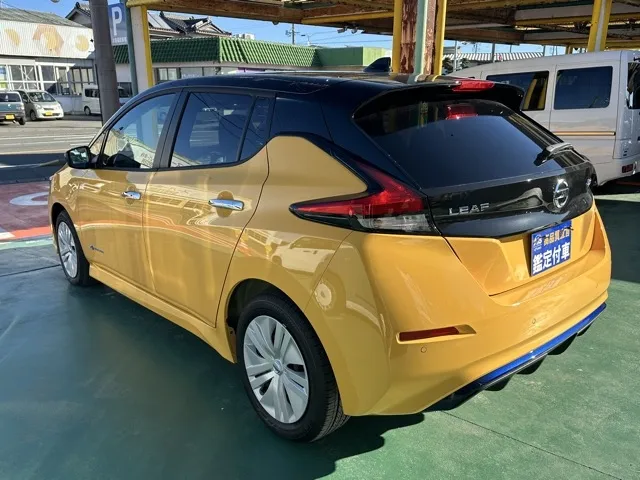 リーフ(ニッサン)S登録済未使用車 2