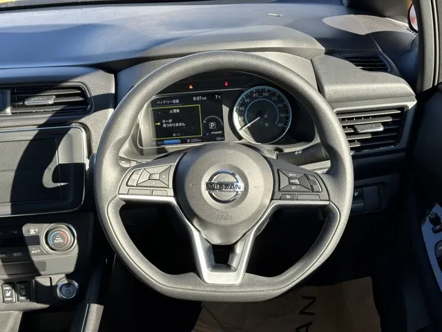リーフ(ニッサン)S登録済未使用車 7
