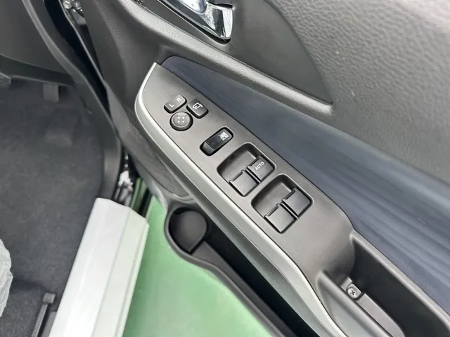 ソリオ(スズキ)ハイブリッドMX新車見本展示無 13