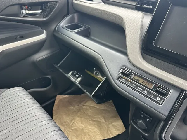 ソリオ(スズキ)ハイブリッドMX新車見本展示無 16