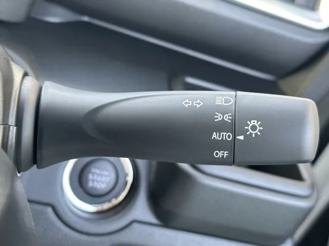 ソリオ(スズキ)ハイブリッドMX新車見本展示無 18