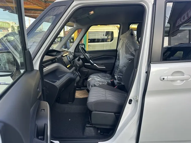 ソリオ(スズキ)ハイブリッドMX新車見本展示無 3