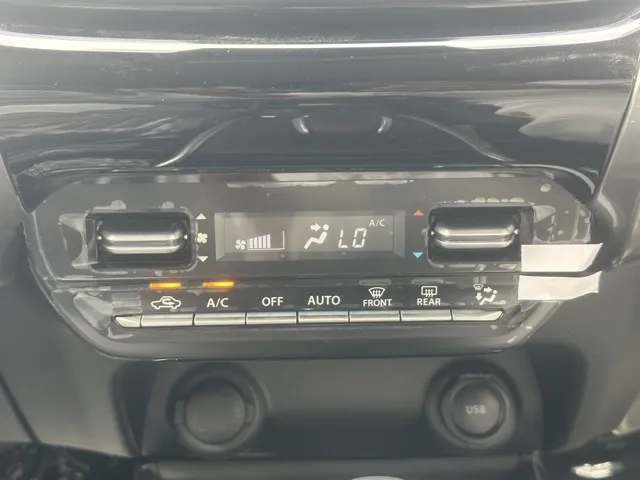 フロンクス(スズキ)ベースグレード新車見本展示無 16