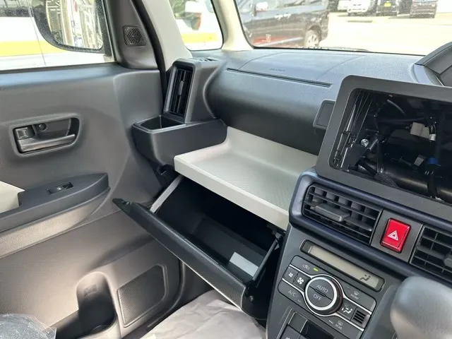 タント(ダイハツ)X新車見本展示無 23