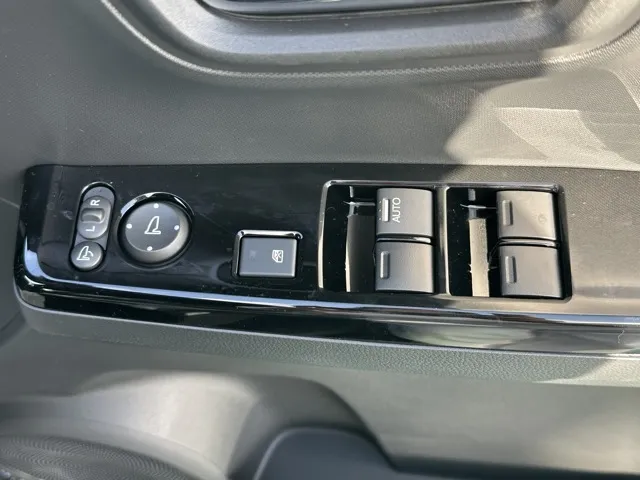 N-ONE(ホンダ)ＲＳ ６ＭＴ新車見本展示無 11