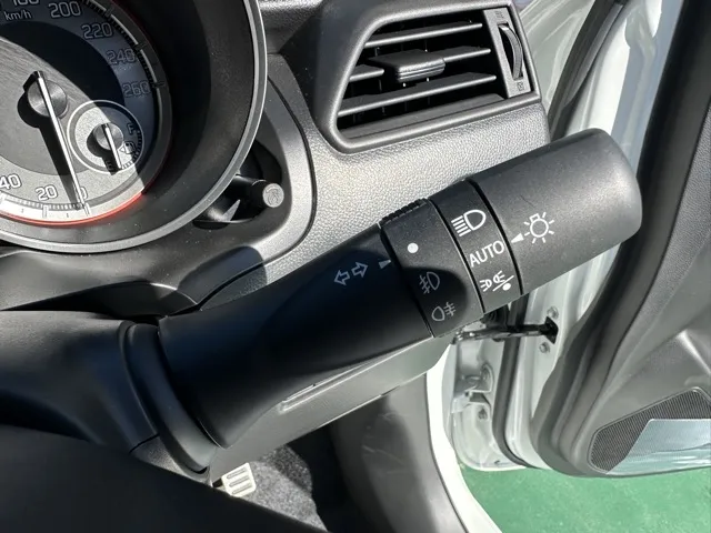 スイフト(スズキ)ベースグレード　セーフティパッケージ 全方位カメラ MT登録済未使用車 16