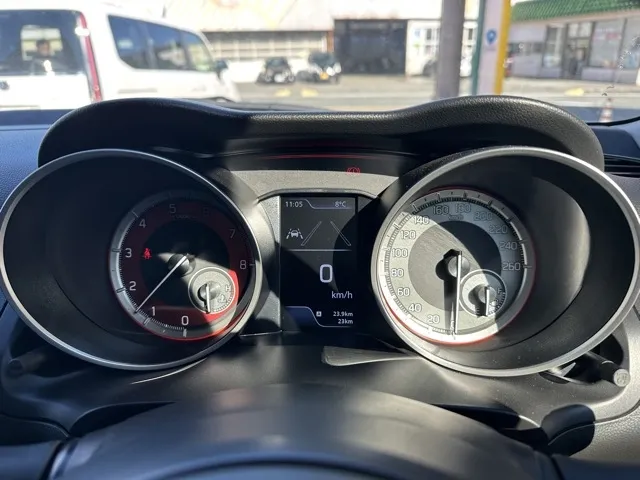スイフト(スズキ)ベースグレード　セーフティパッケージ 全方位カメラ MT登録済未使用車 24