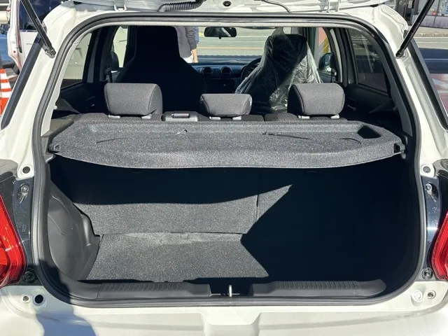 スイフト(スズキ)ベースグレード　セーフティパッケージ 全方位カメラ MT登録済未使用車 8