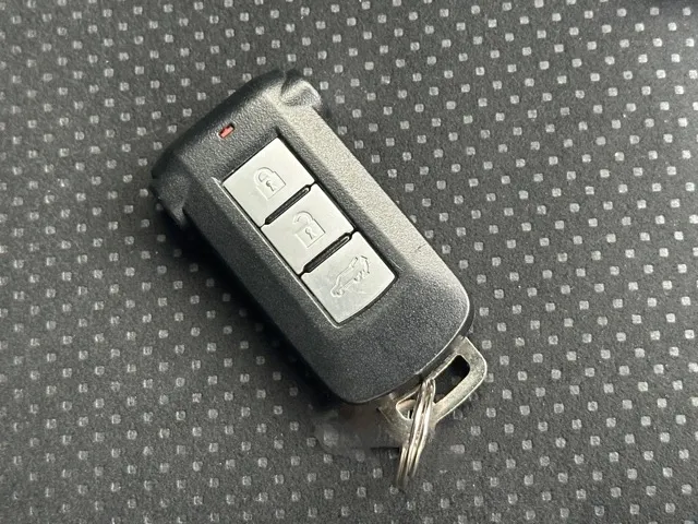 エクリプスクロス(三菱)P中古車 27