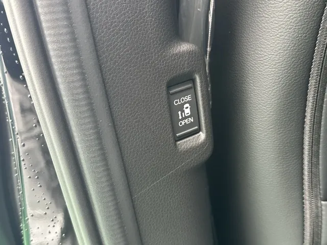 ステップワゴン(ホンダ)e・HEVスパーダ 7人登録済未使用車 11