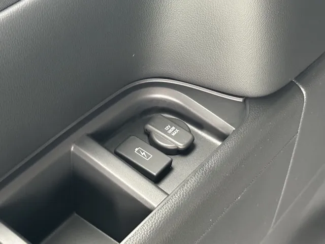 ステップワゴン(ホンダ)e・HEVスパーダ 7人登録済未使用車 14