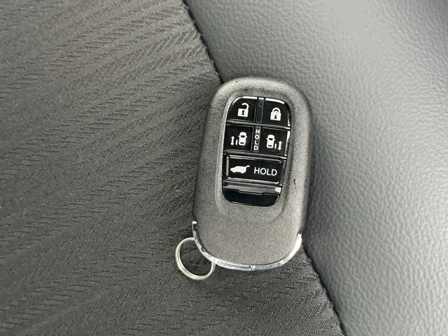 ステップワゴン(ホンダ)e・HEVスパーダ 7人登録済未使用車 18