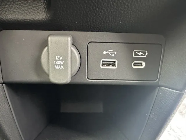 ステップワゴン(ホンダ)e・HEVスパーダ 7人登録済未使用車 24