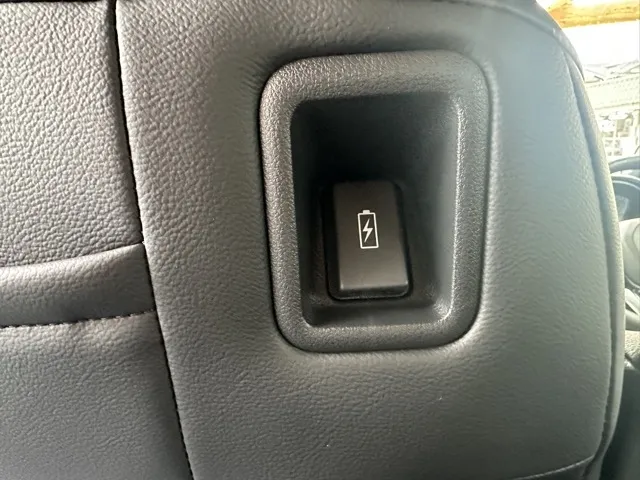 ステップワゴン(ホンダ)e・HEVスパーダ 7人登録済未使用車 7