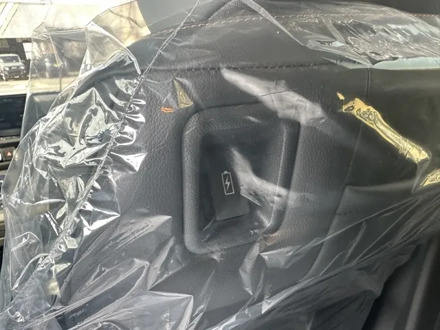 フリード(ホンダ)e：HEVクロスター ６人乗新車見本展示無 10