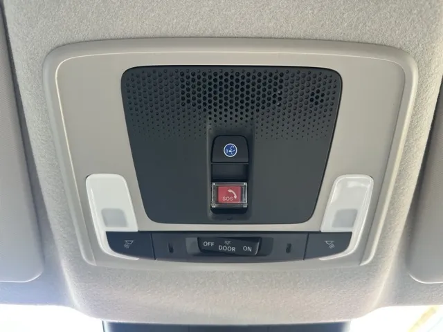 フリード(ホンダ)e：HEVクロスター ６人乗新車見本展示無 19