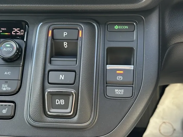 ステップワゴン(ホンダ)e・HEVスパーダ 7人登録済未使用車 20