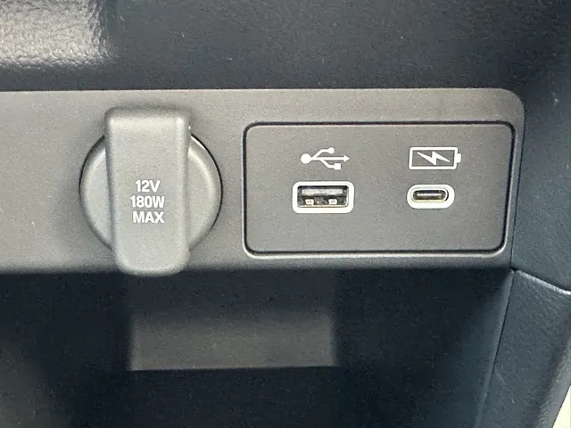 ステップワゴン(ホンダ)e・HEVスパーダ 7人登録済未使用車 21