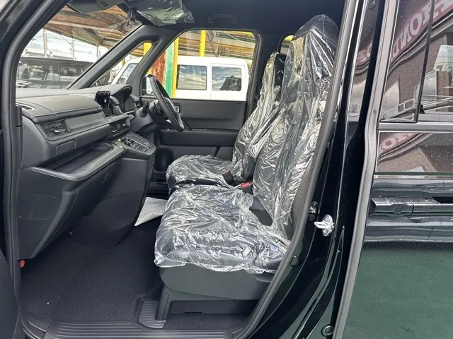 ステップワゴン(ホンダ)e・HEVスパーダ 7人登録済未使用車 3