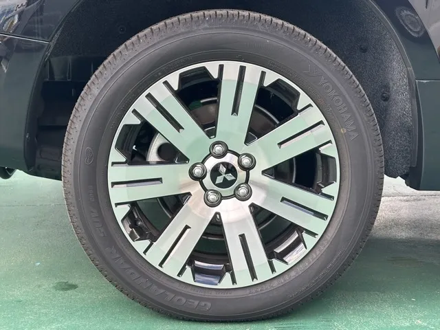 デリカD:5(三菱)Ｐ 8人 ナビ取付PKGⅡ オートステップ付レンタ登録済未使用車 14