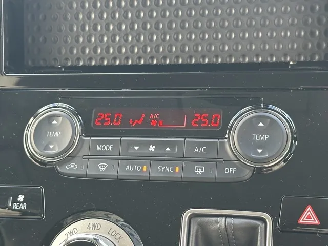 デリカD:5(三菱)Ｐ 8人 ナビ取付PKGⅡ オートステップ付レンタ登録済未使用車 17