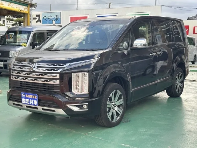 デリカD:5(三菱)Ｐ 8人 ナビ取付PKGⅡ オートステップ付レンタ登録済未使用車 1