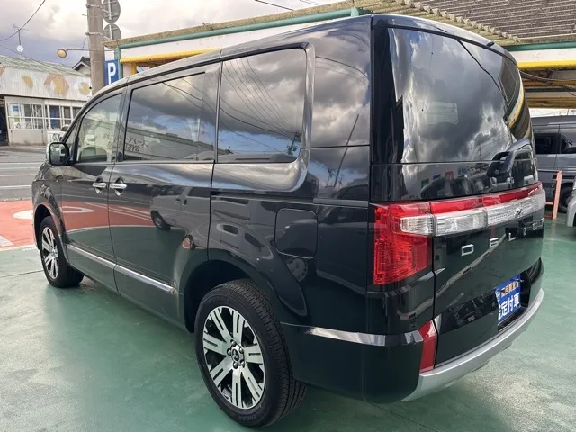 デリカD:5(三菱)Ｐ 8人 ナビ取付PKGⅡ オートステップ付レンタ登録済未使用車 2