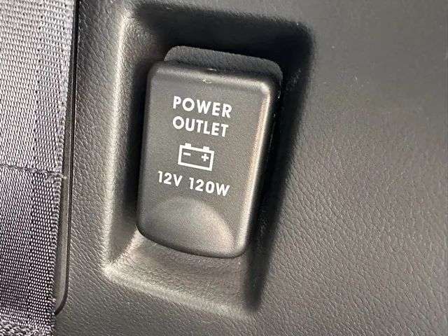 デリカD:5(三菱)Ｐ 8人 ナビ取付PKGⅡ オートステップ付中古車 11