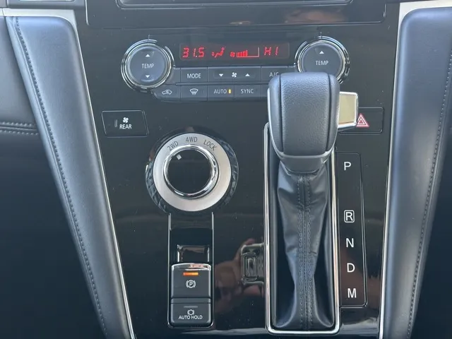 デリカD:5(三菱)Ｐ 8人 ナビ取付PKGⅡ オートステップ付中古車 17