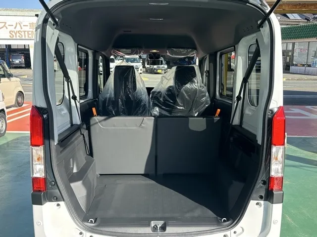 N-VAN(ホンダ)Lタイプ AT ４WD届出済未使用車 10