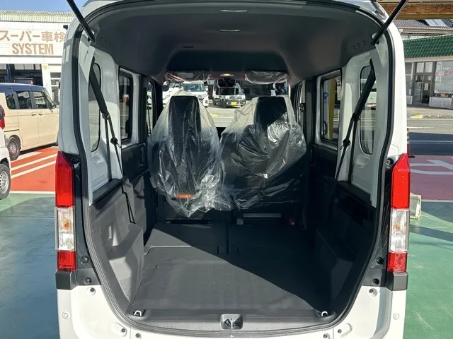 N-VAN(ホンダ)Lタイプ AT ４WD届出済未使用車 11