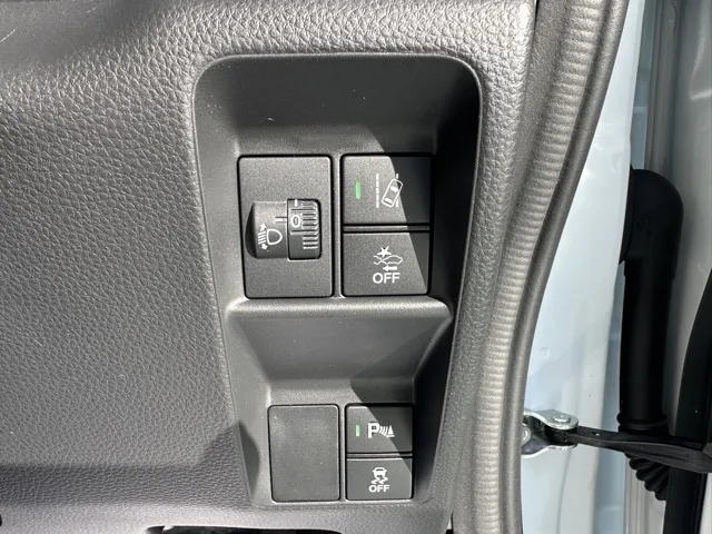 N-VAN(ホンダ)Lタイプ AT ４WD届出済未使用車 20