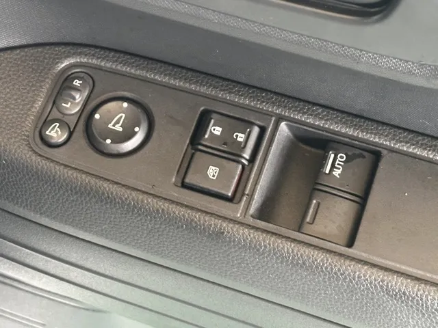 N-VAN(ホンダ)Lタイプ AT ４WD中古車 14