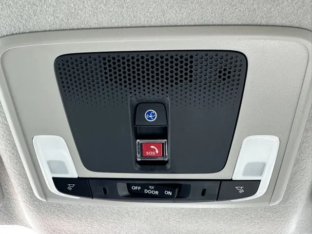 フリード(ホンダ)e：HEVクロスター ６人乗新車見本展示無 21